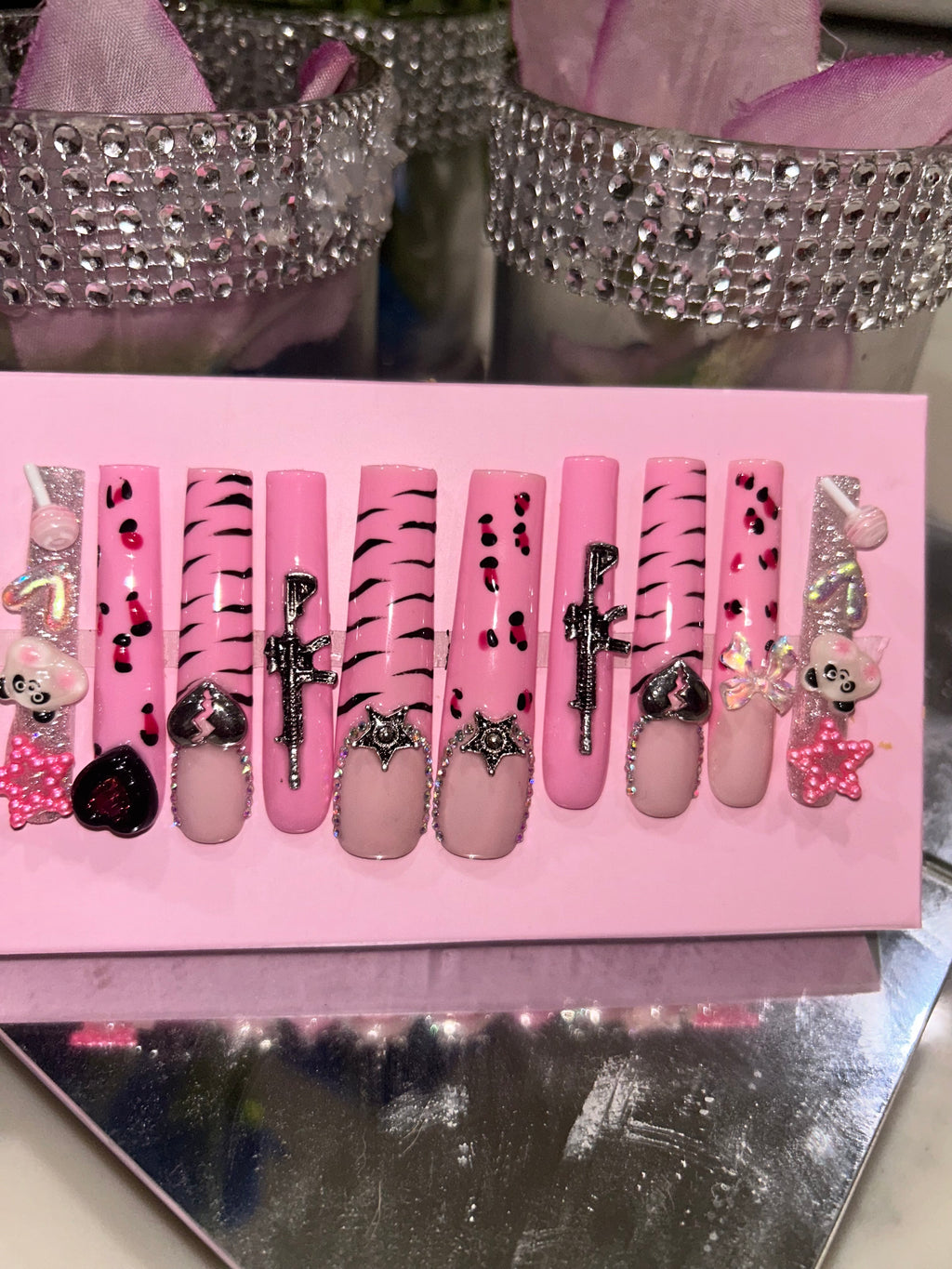 Handmade acrylic press on XXL nails pink & black
