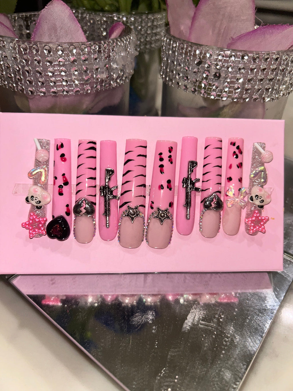 Handmade acrylic press on XXL nails pink & black