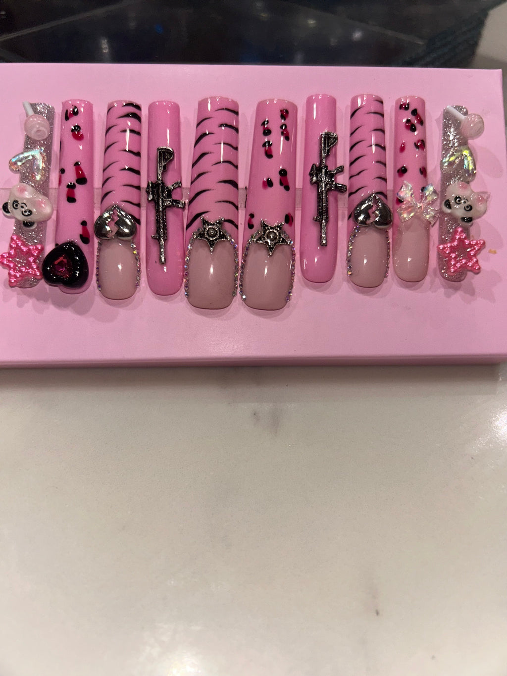 Handmade acrylic press on XXL nails pink & black